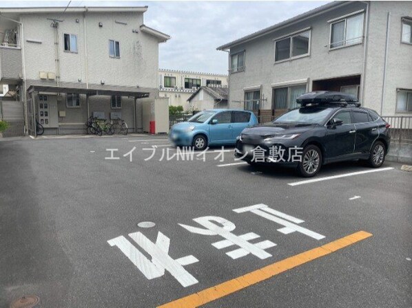 Square Villa 白楽町の物件外観写真